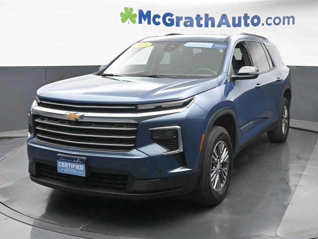 used 2025 Chevrolet Traverse car, priced at $37,998