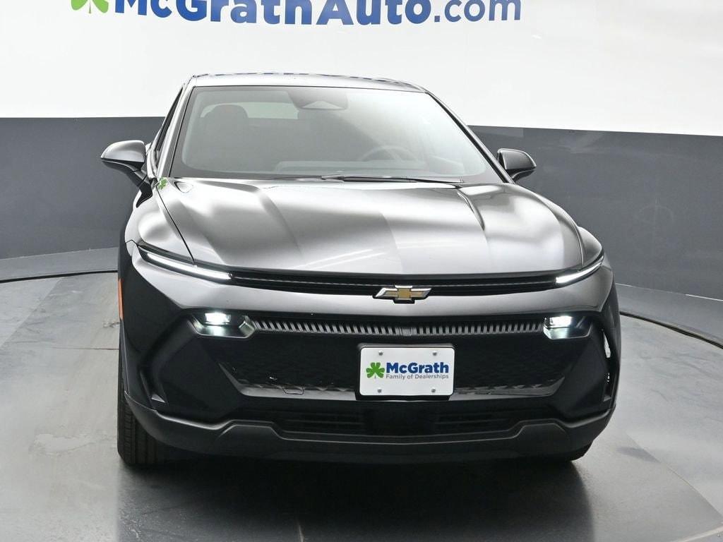 new 2025 Chevrolet Equinox EV car, priced at $35,290
