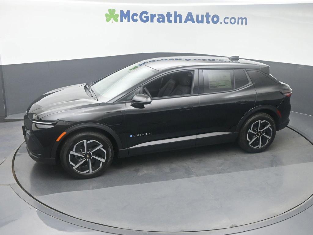 new 2025 Chevrolet Equinox EV car, priced at $35,290