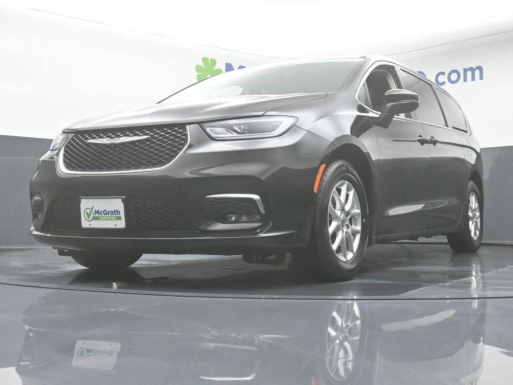 used 2023 Chrysler Pacifica car, priced at $22,943