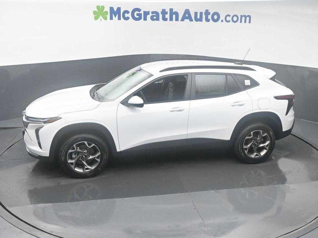 new 2025 Chevrolet Trax car, priced at $25,485