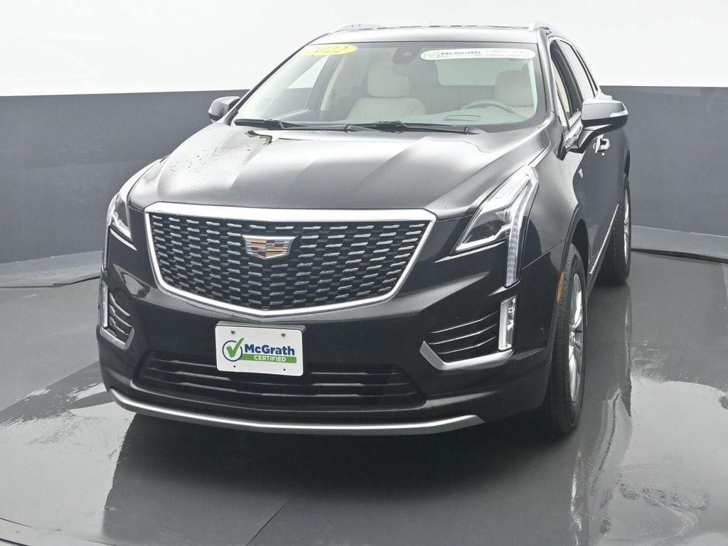 used 2022 Cadillac XT5 car, priced at $30,811