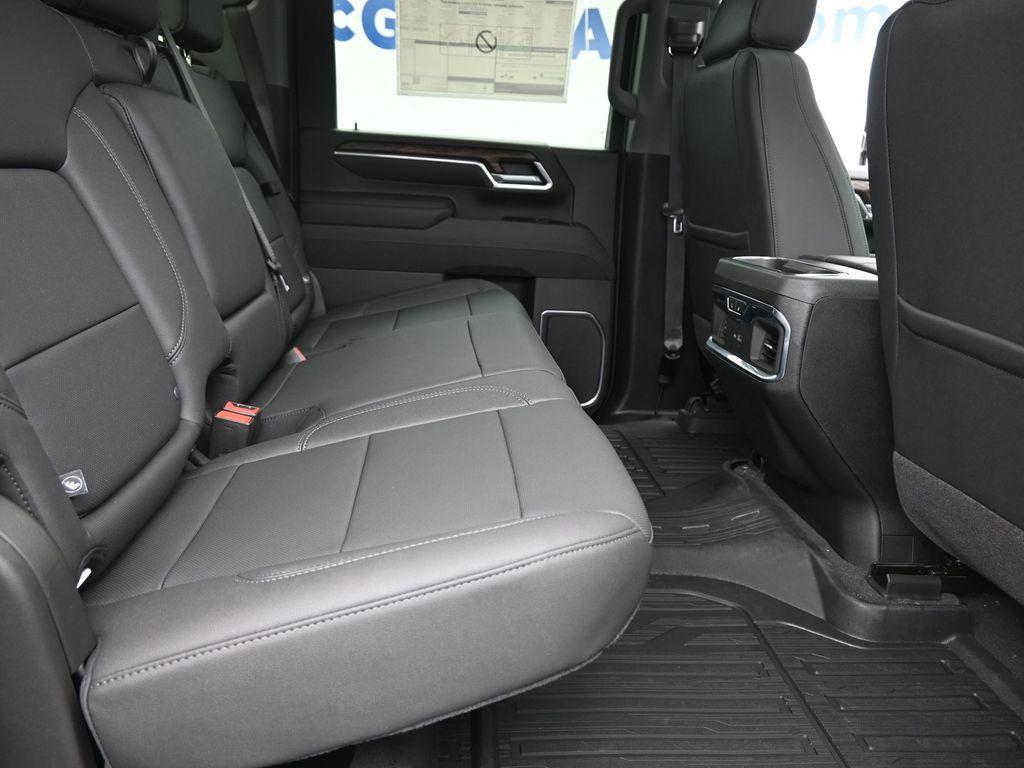 new 2025 GMC Sierra 2500 car, priced at $78,662