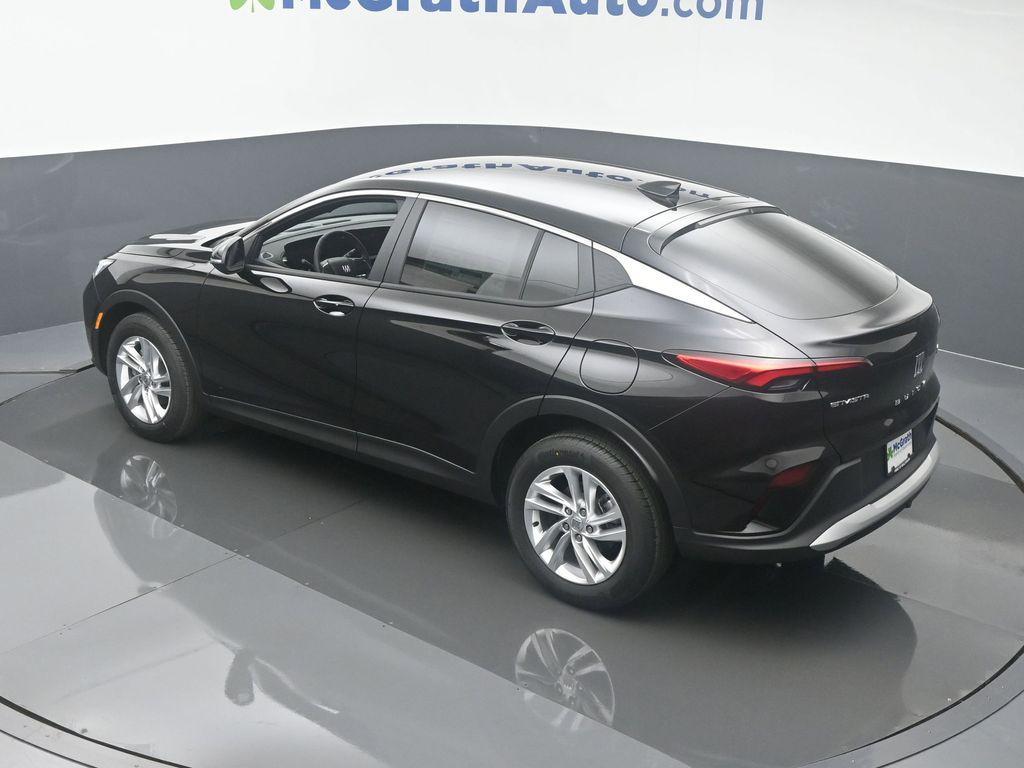 new 2025 Buick Envista car, priced at $28,025