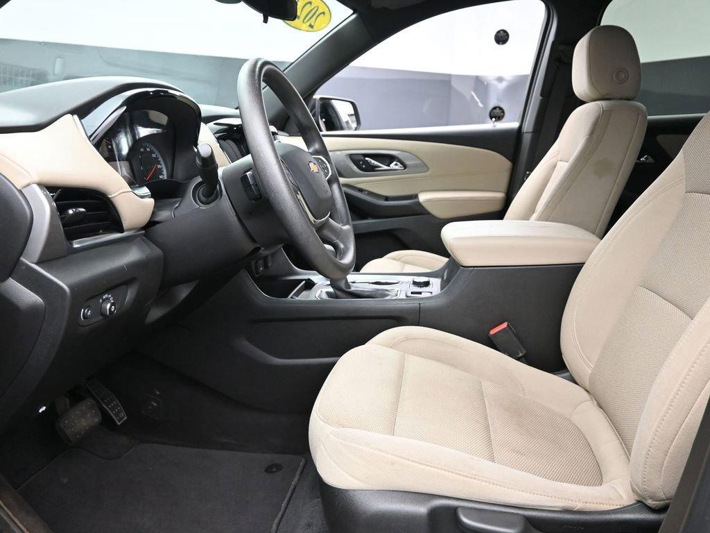 used 2023 Chevrolet Traverse car, priced at $29,498