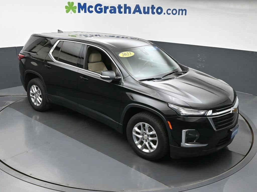 used 2023 Chevrolet Traverse car, priced at $29,498
