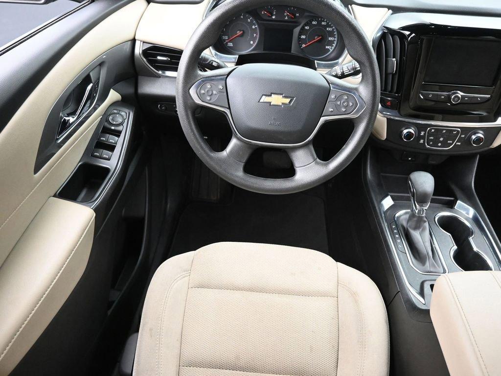 used 2023 Chevrolet Traverse car, priced at $29,498