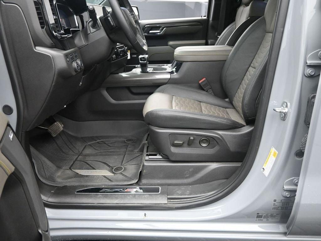 used 2025 Chevrolet Silverado 1500 car, priced at $69,998