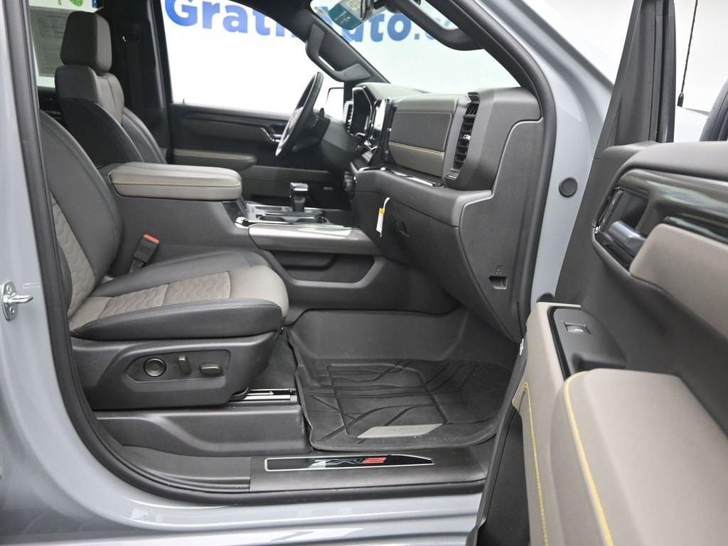 used 2025 Chevrolet Silverado 1500 car, priced at $69,998