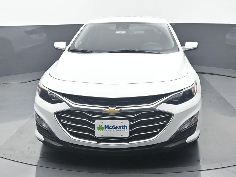 new 2025 Chevrolet Malibu car, priced at $27,611