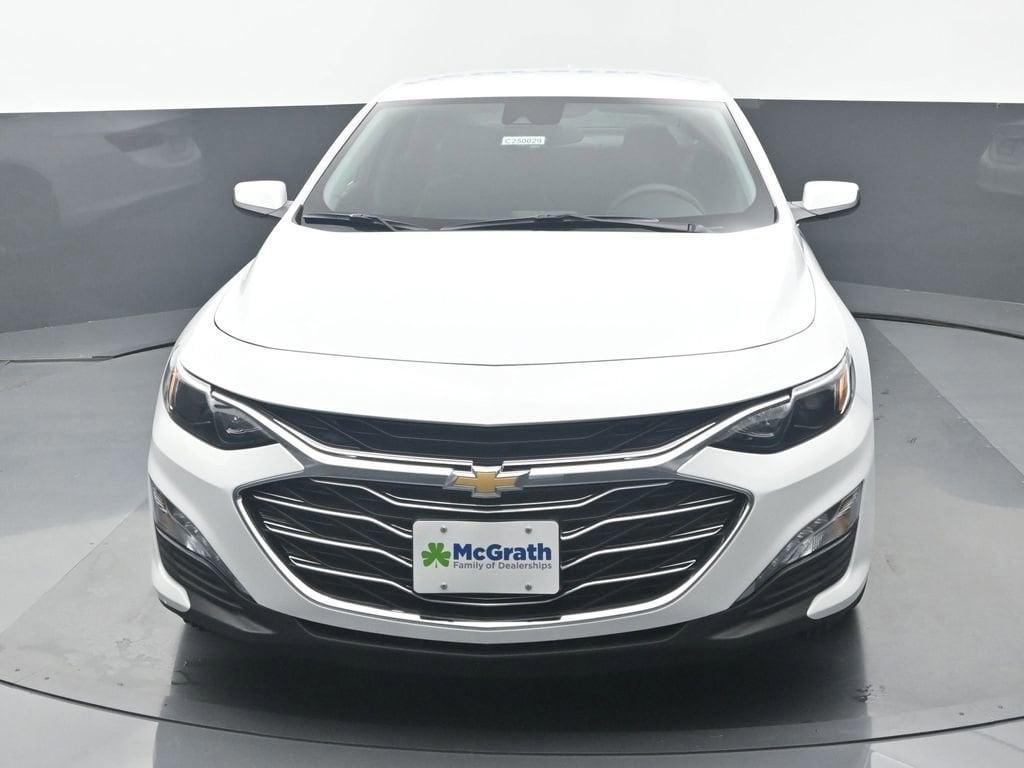 new 2025 Chevrolet Malibu car, priced at $26,995