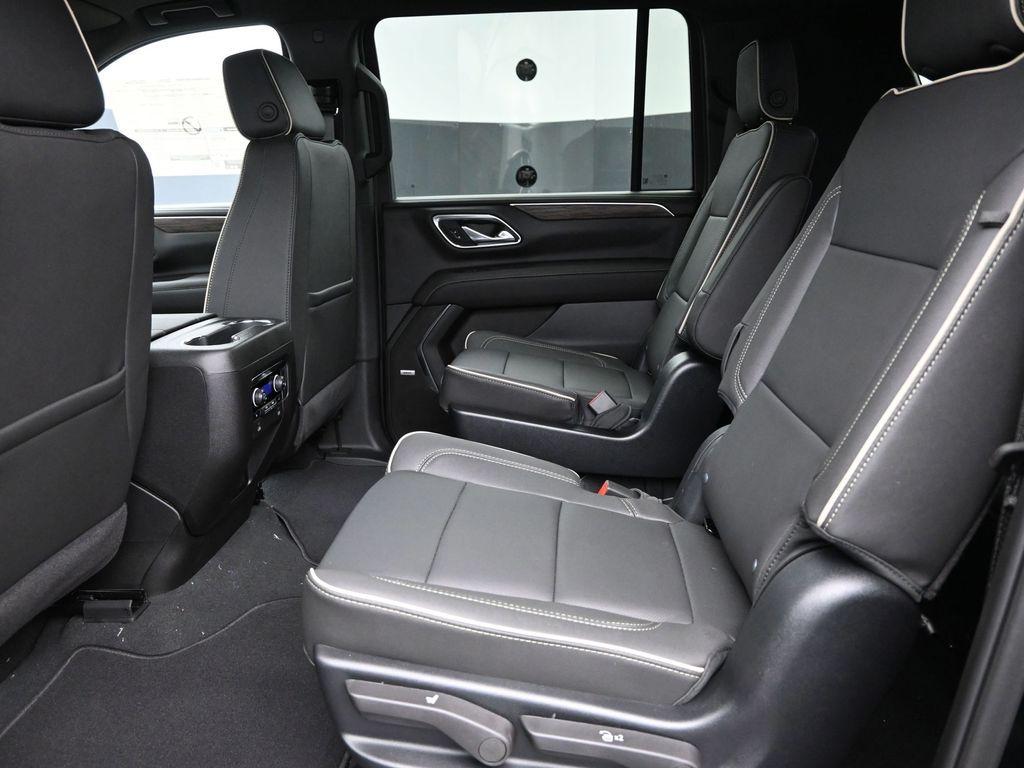 new 2024 Chevrolet Suburban car, priced at $72,595