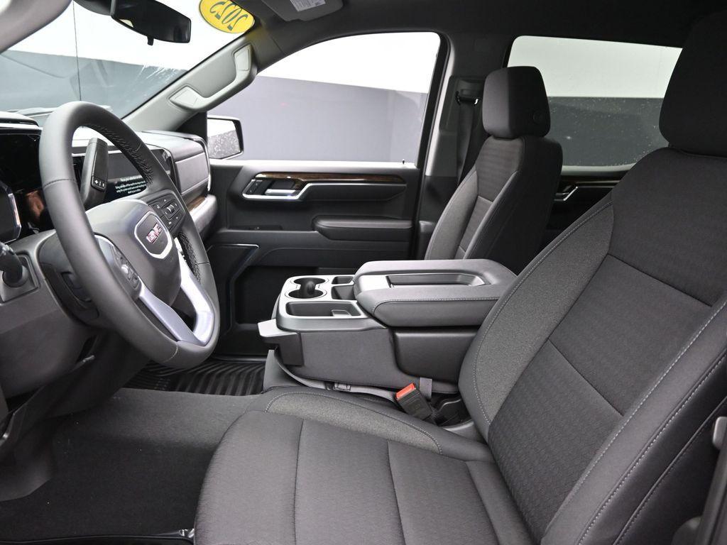 new 2025 GMC Sierra 1500 car, priced at $53,390