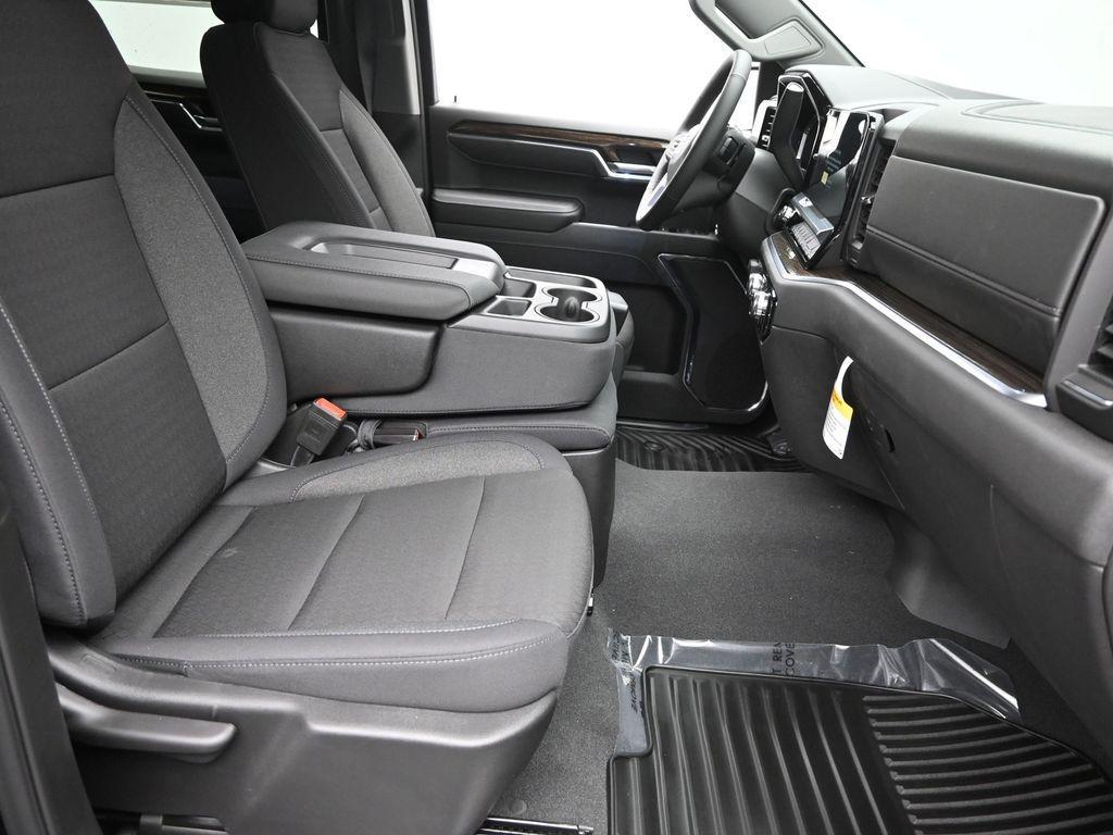 new 2025 GMC Sierra 1500 car, priced at $53,390