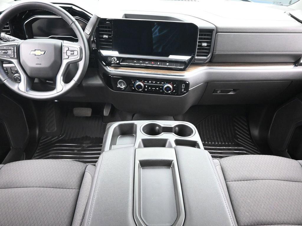 used 2024 Chevrolet Silverado 1500 car, priced at $43,995