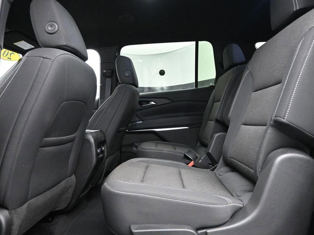 used 2025 Chevrolet Traverse car, priced at $37,998