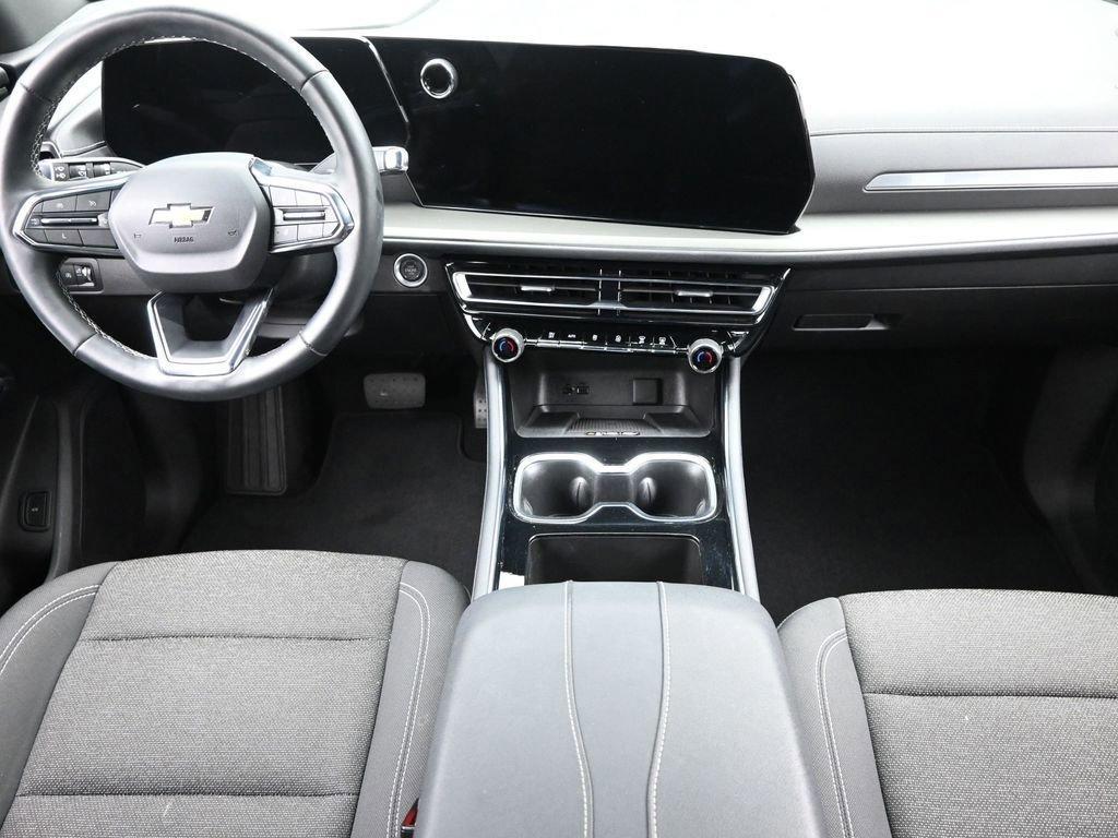 used 2025 Chevrolet Traverse car, priced at $37,998