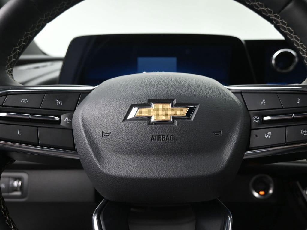 used 2025 Chevrolet Traverse car, priced at $37,998