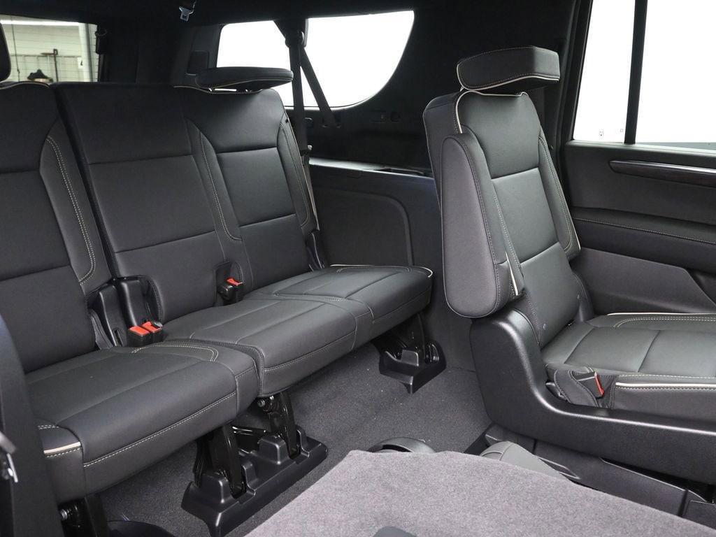 new 2025 Chevrolet Suburban car, priced at $80,305