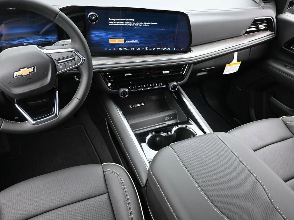 new 2025 Chevrolet Suburban car, priced at $80,305