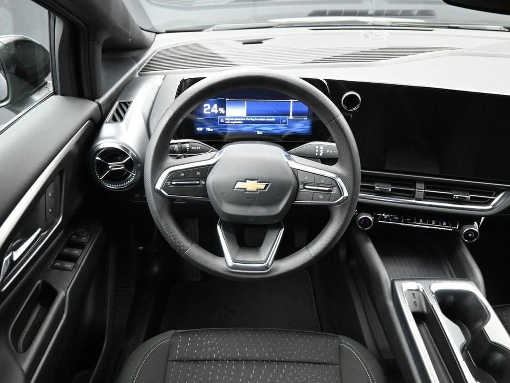 new 2025 Chevrolet Equinox EV car, priced at $34,995