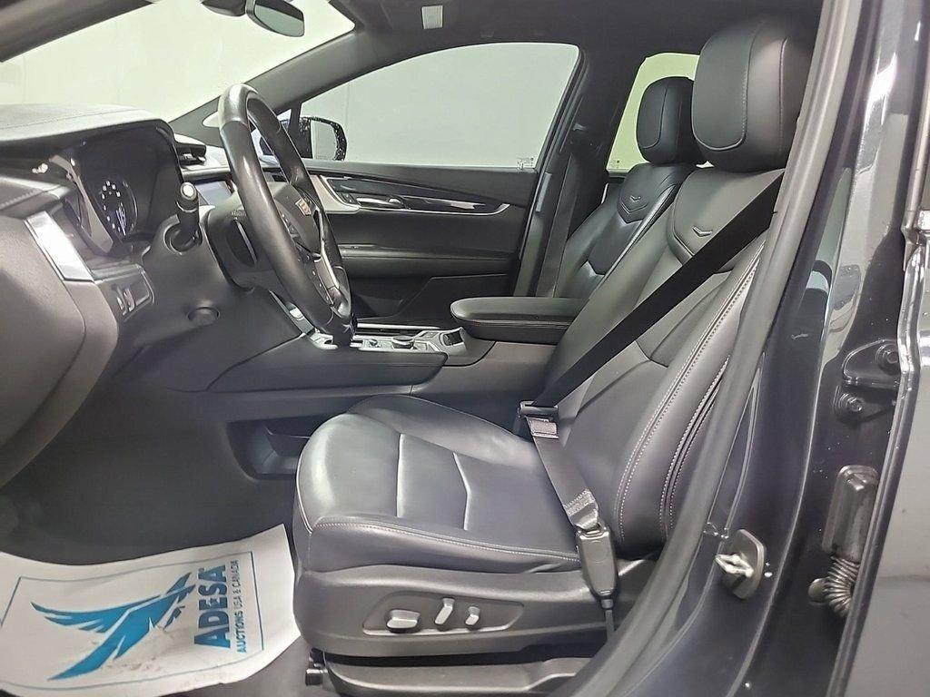used 2022 Cadillac XT5 car, priced at $33,130