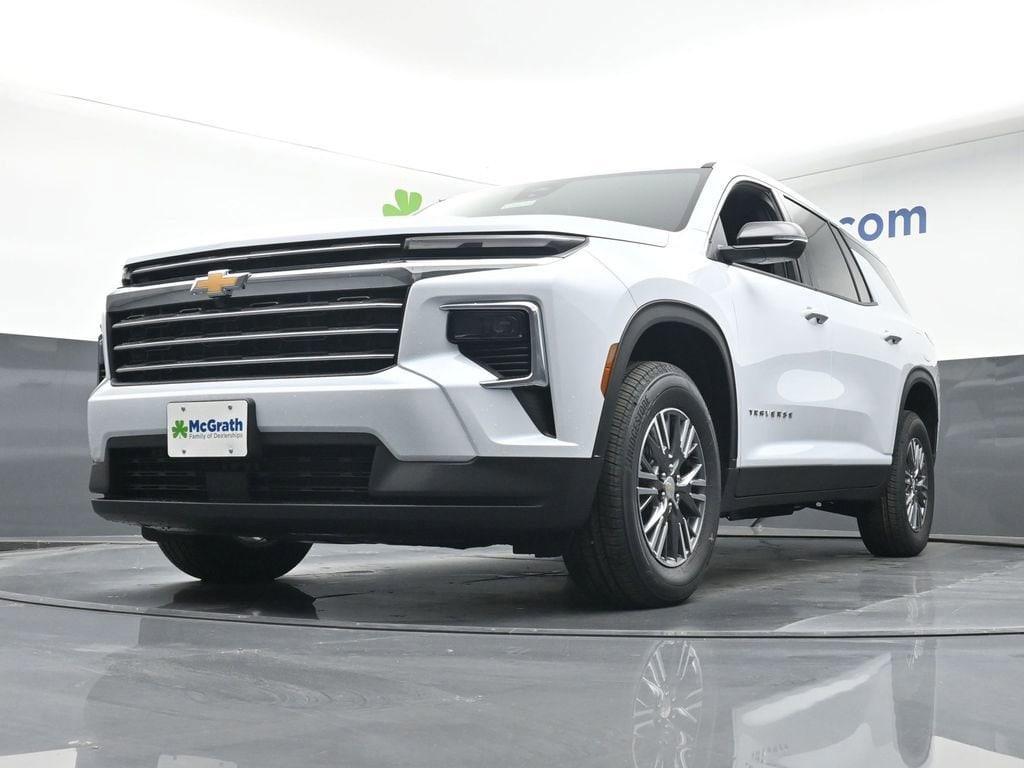 new 2026 Chevrolet Traverse car, priced at $43,190