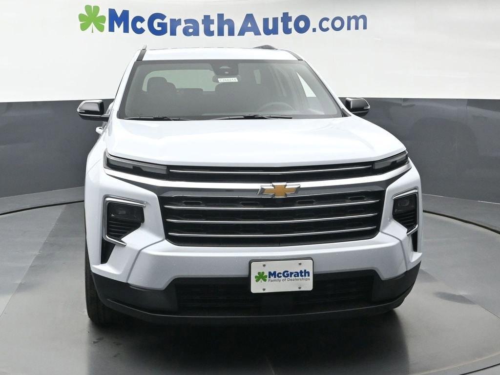 new 2026 Chevrolet Traverse car, priced at $43,190