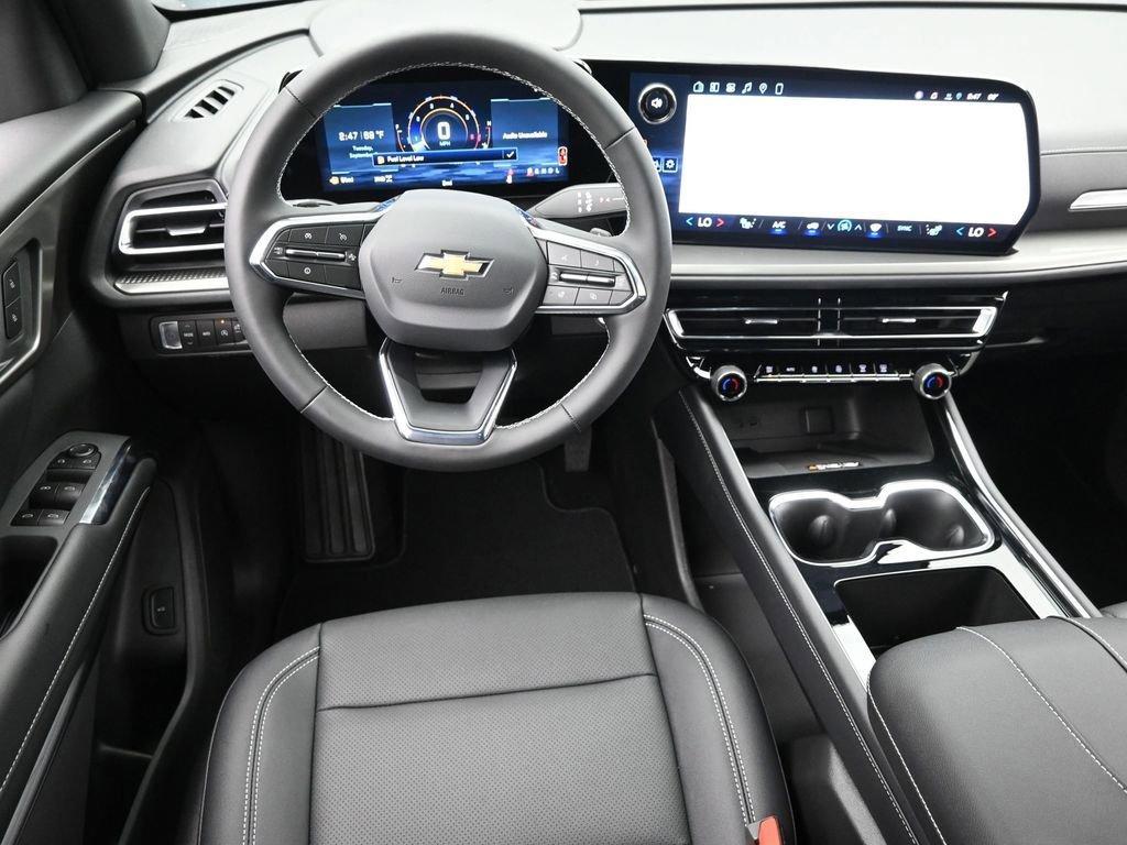 new 2026 Chevrolet Traverse car, priced at $43,190