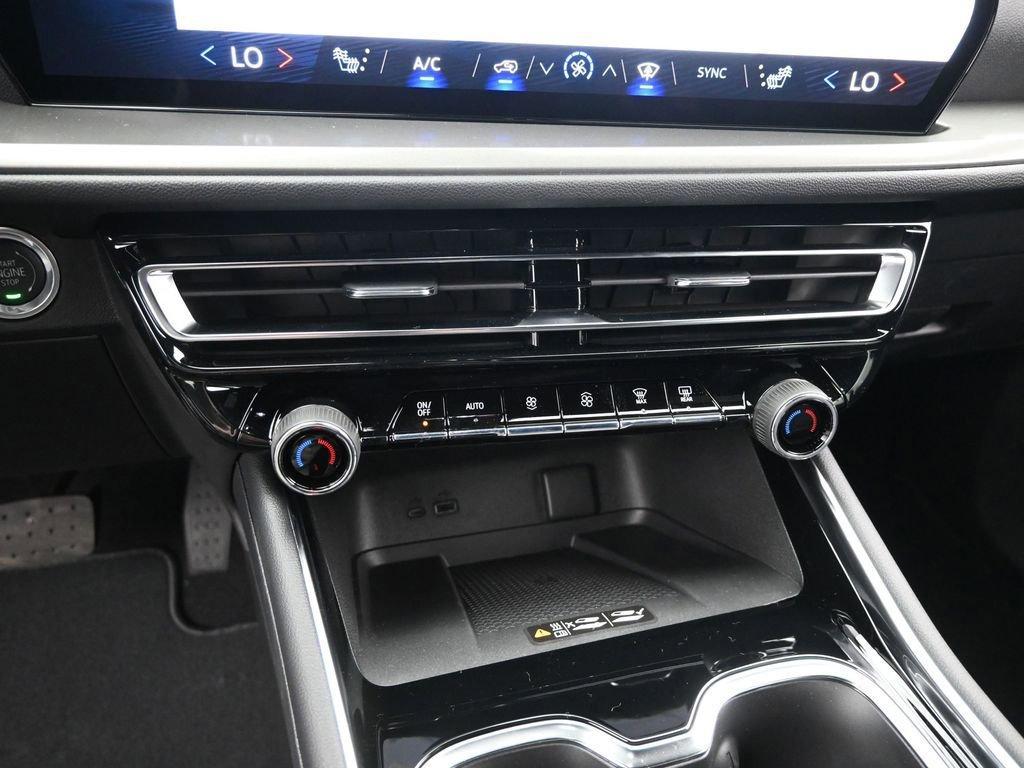 new 2026 Chevrolet Traverse car, priced at $43,190