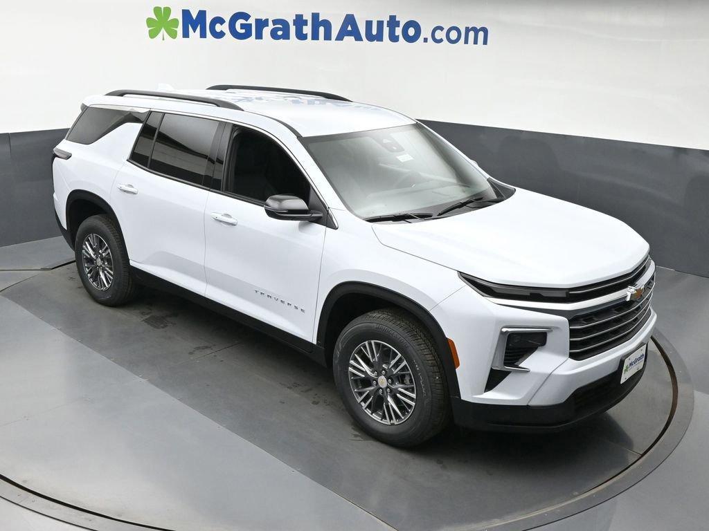 new 2026 Chevrolet Traverse car, priced at $43,190