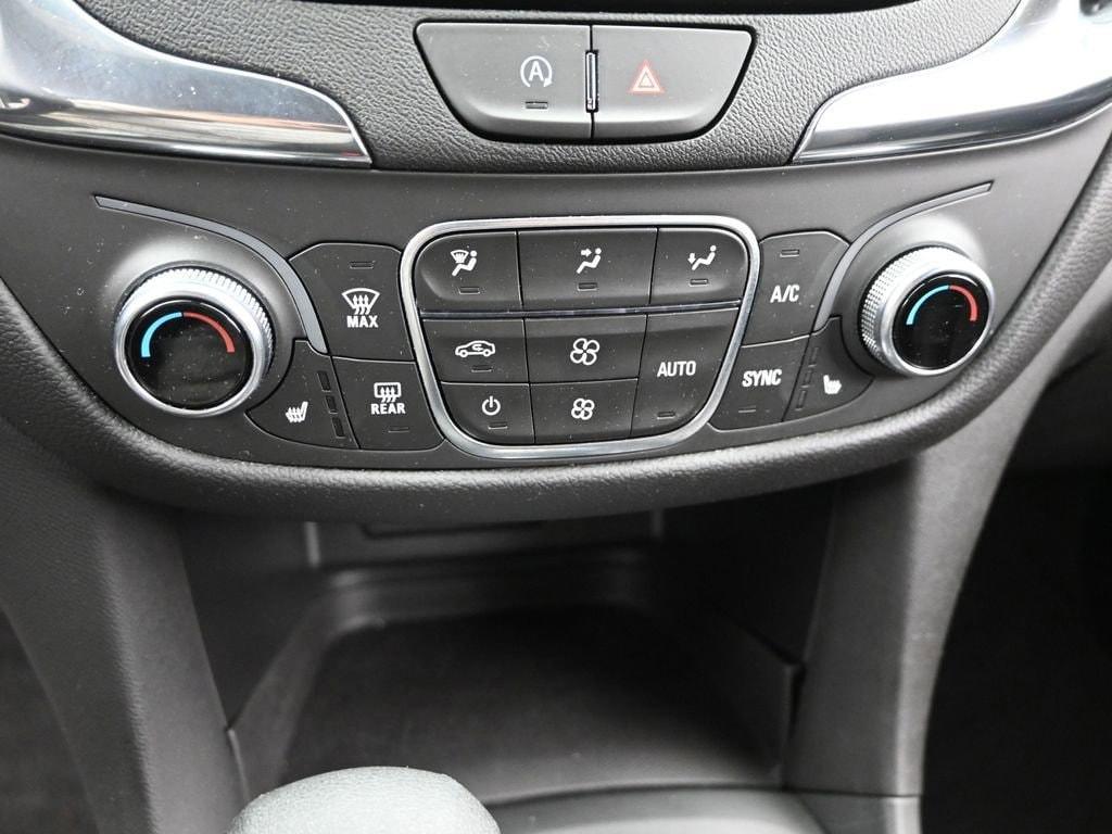 used 2023 Chevrolet Equinox car, priced at $25,036