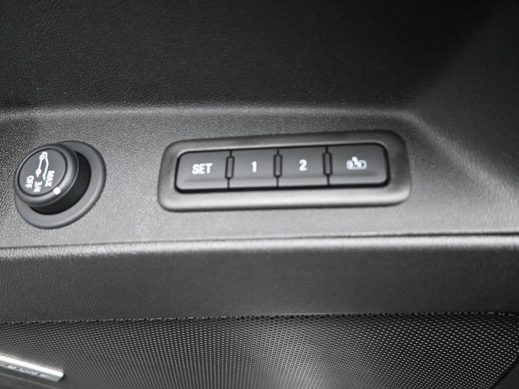 used 2022 Chevrolet Equinox car, priced at $28,498