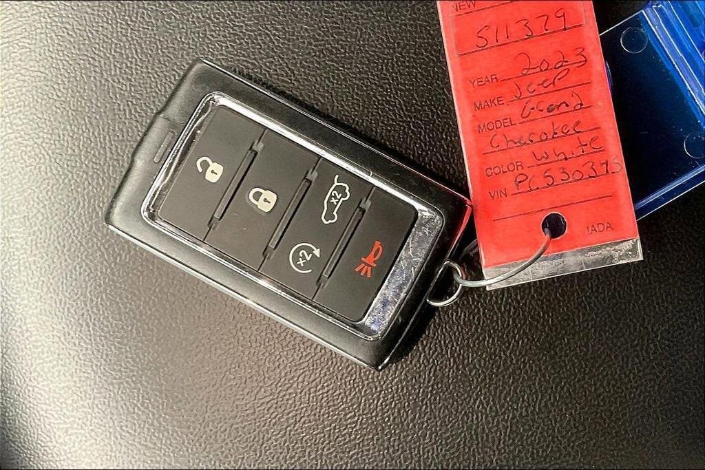 used 2023 Jeep Grand Cherokee car, priced at $29,900