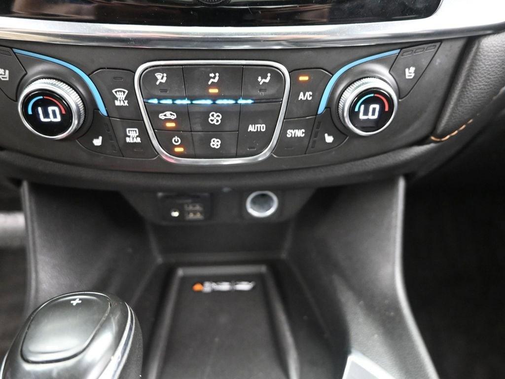 used 2020 Chevrolet Traverse car, priced at $25,998