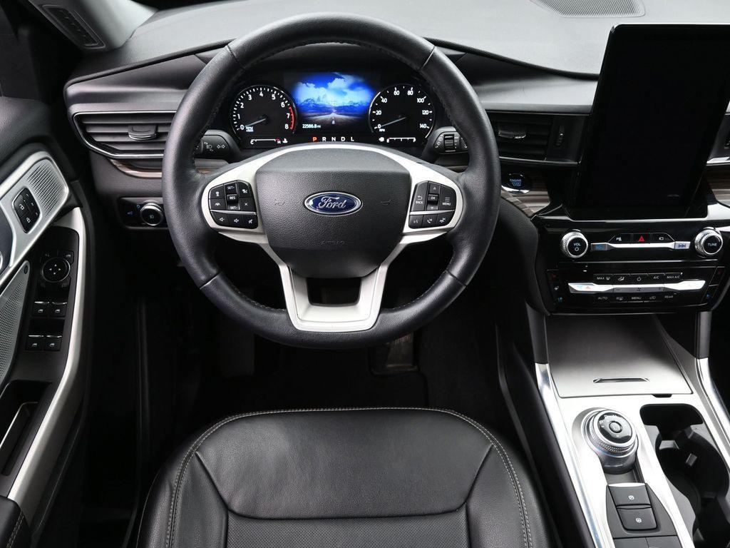used 2023 Ford Explorer car