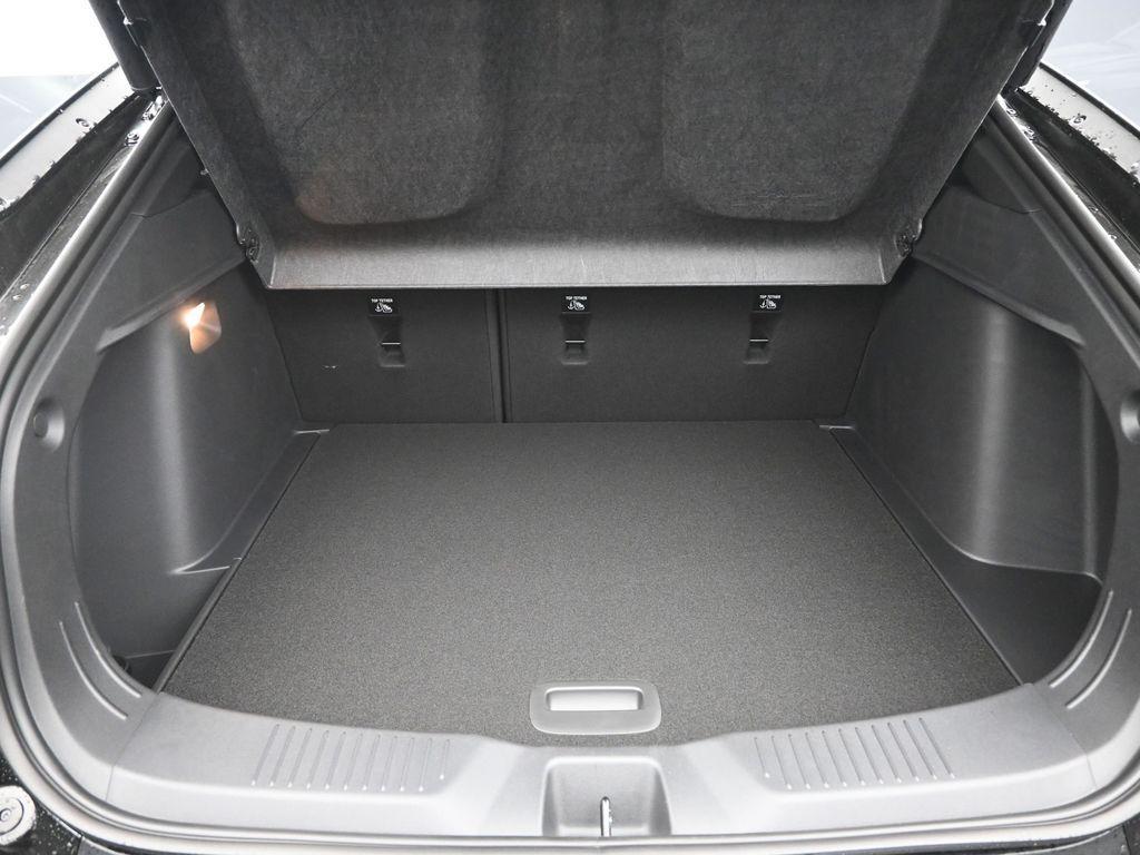 new 2025 Buick Envista car, priced at $27,280