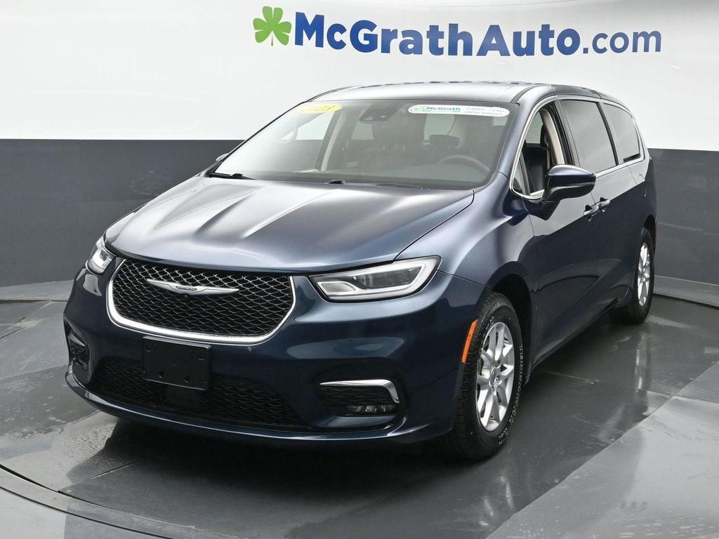 used 2023 Chrysler Pacifica car, priced at $26,800