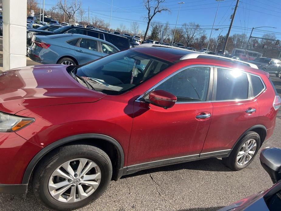 used 2016 Nissan Rogue car