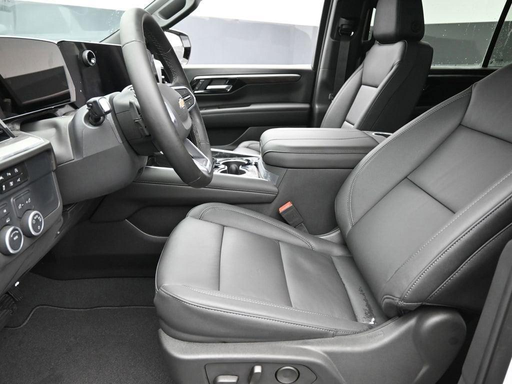 new 2025 Chevrolet Suburban car, priced at $70,795