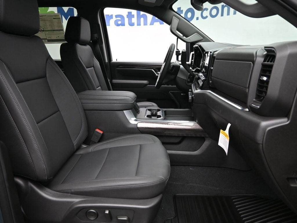 new 2025 Chevrolet Silverado 2500 car, priced at $77,700