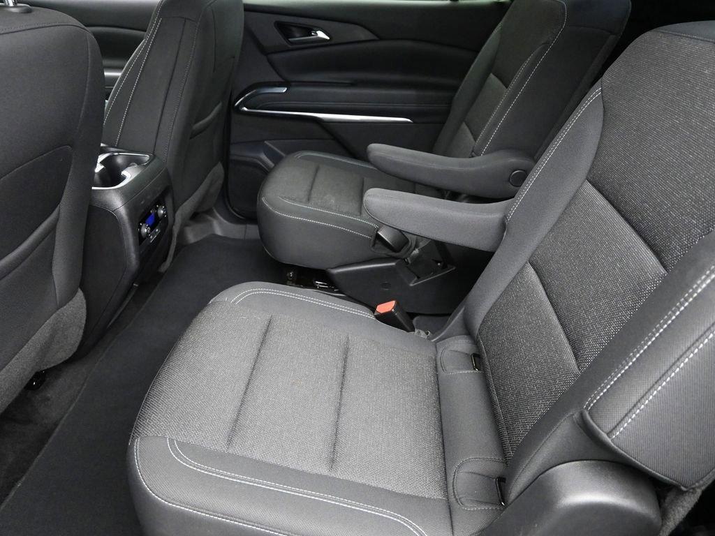 used 2025 Chevrolet Traverse car, priced at $40,500