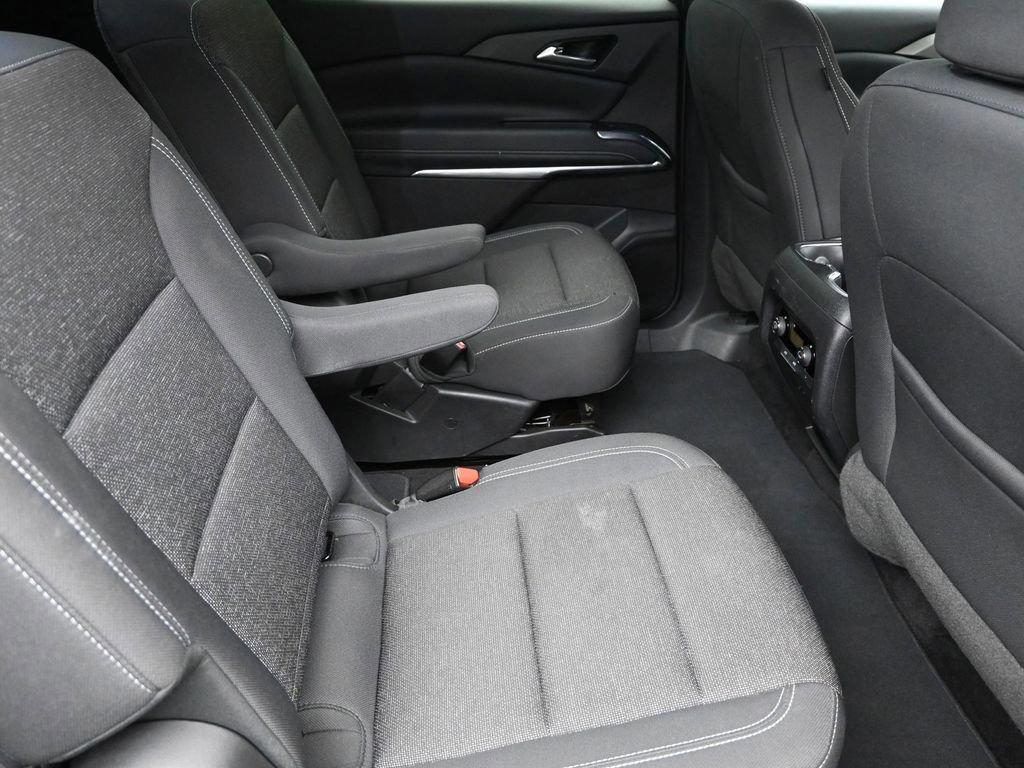 used 2025 Chevrolet Traverse car, priced at $40,500