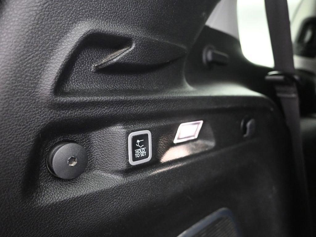 used 2021 Jeep Grand Cherokee L car, priced at $28,995