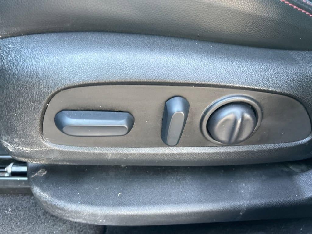 used 2022 Chevrolet Equinox car, priced at $28,397