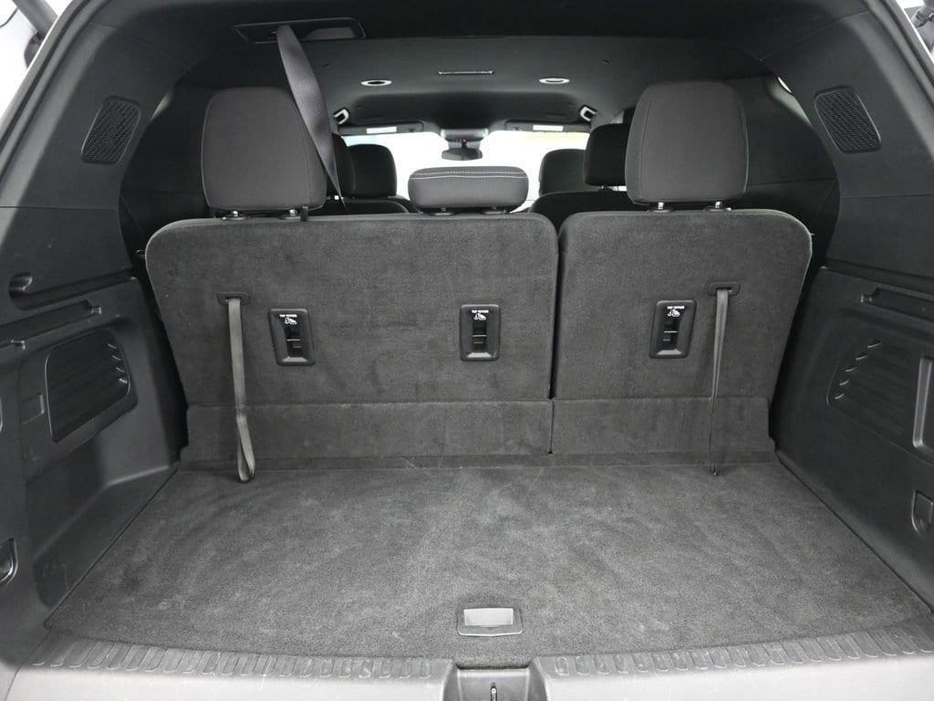 used 2025 Chevrolet Traverse car, priced at $37,598