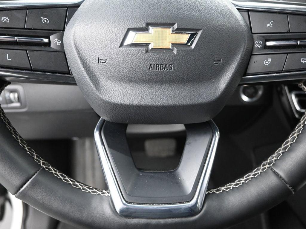 used 2025 Chevrolet Traverse car, priced at $37,598