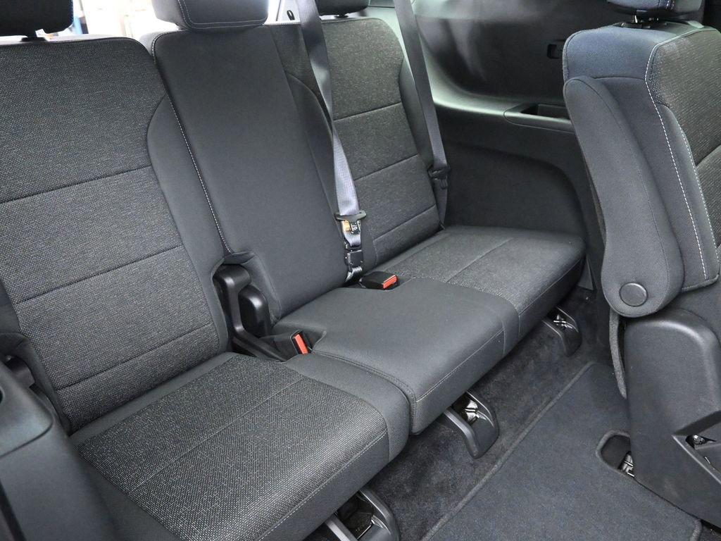 used 2025 Chevrolet Traverse car, priced at $37,598