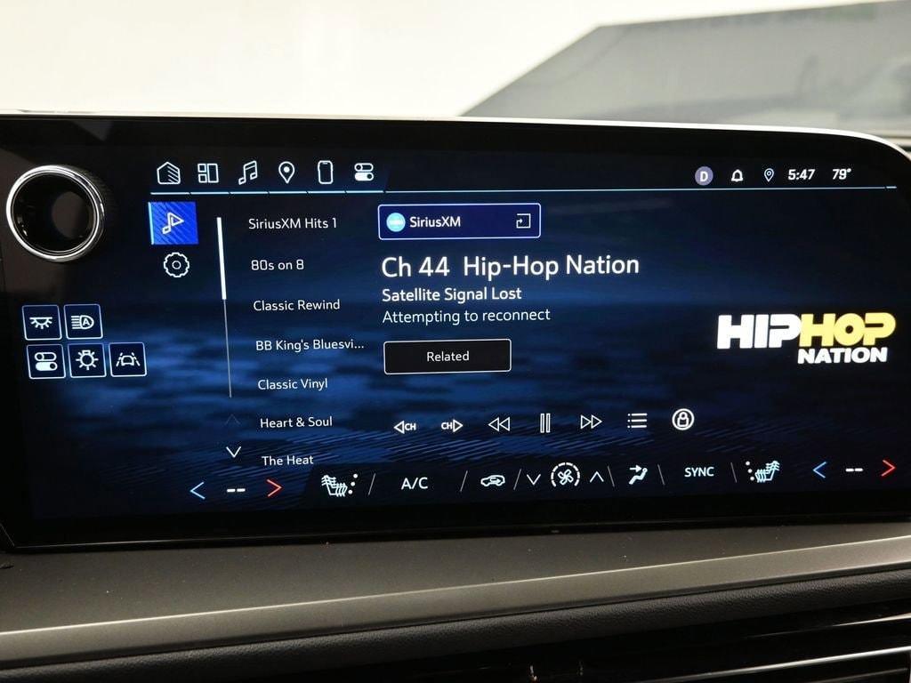 used 2025 Chevrolet Traverse car, priced at $37,598