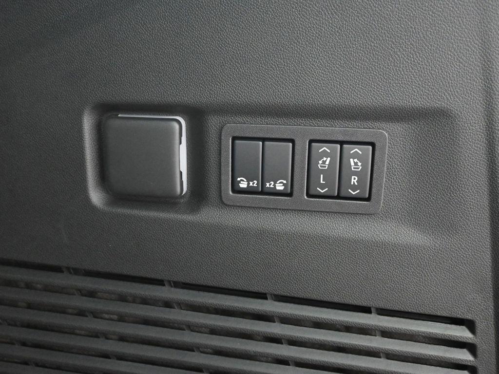 new 2025 GMC Yukon XL car, priced at $89,910